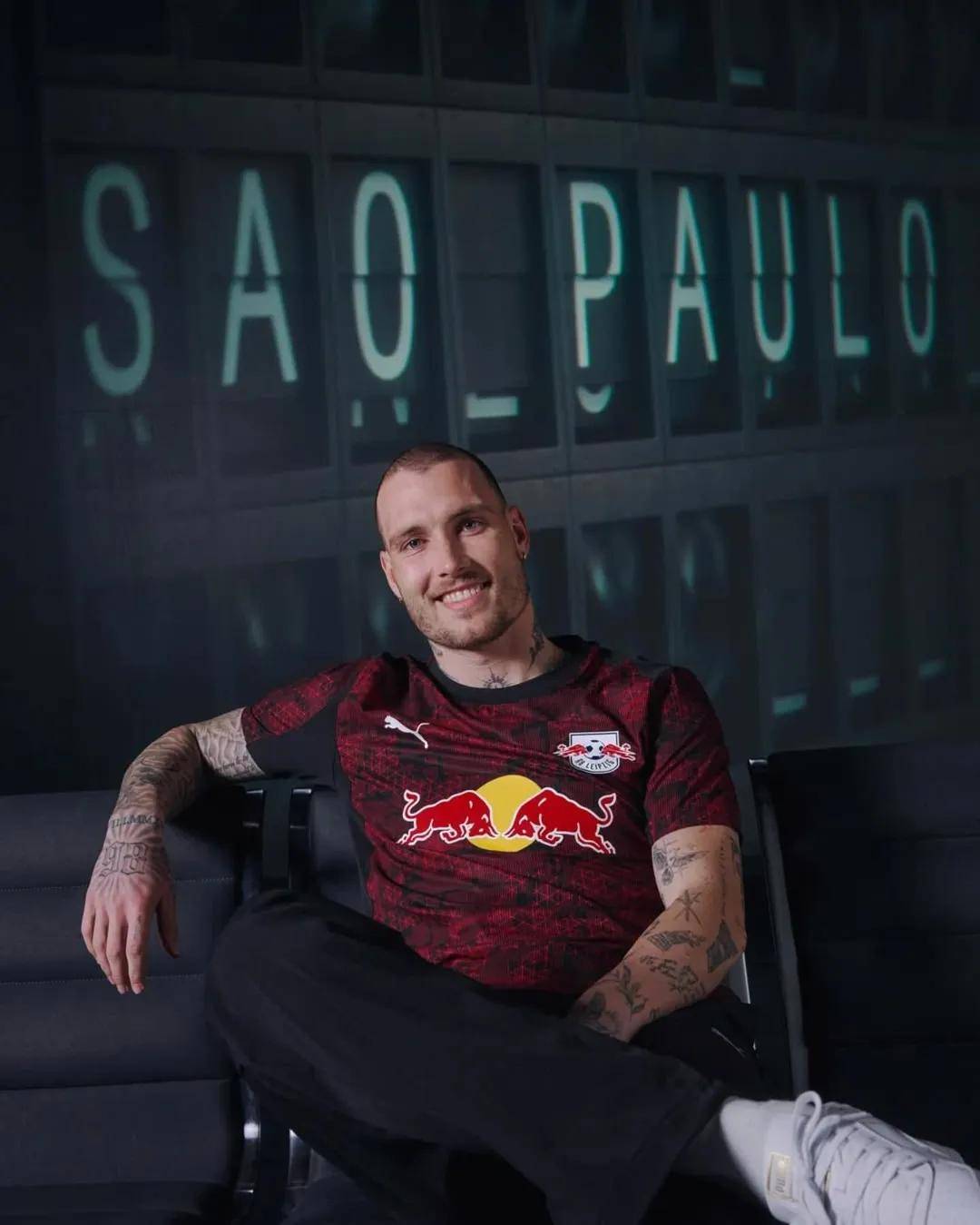 RB莱比锡队在场上展现出强大实力 RB莱比锡队在场上展现出强大实力