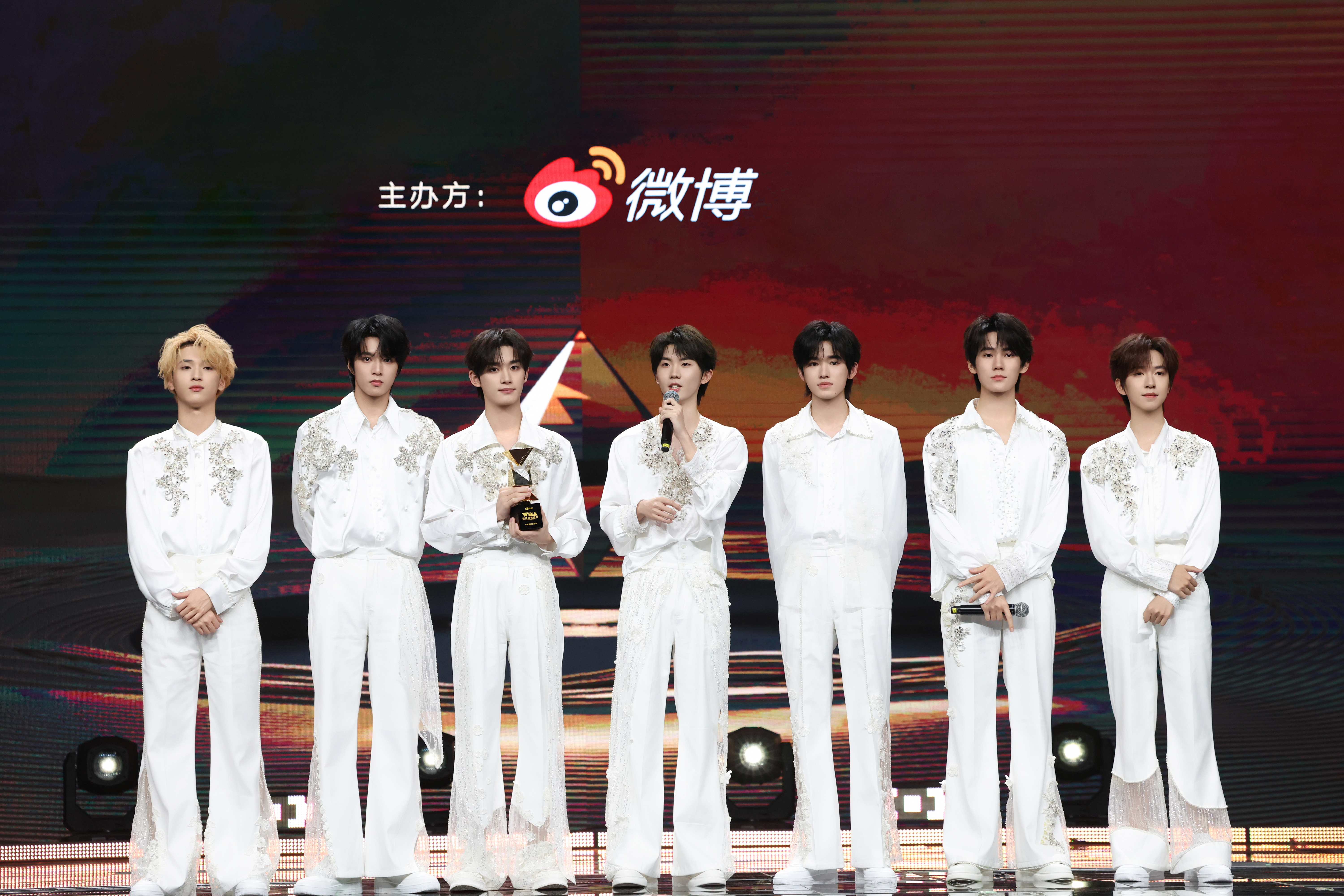 全明星队伍集结,火力全开展开厮杀 全明星队伍集结,火力全开展开厮杀